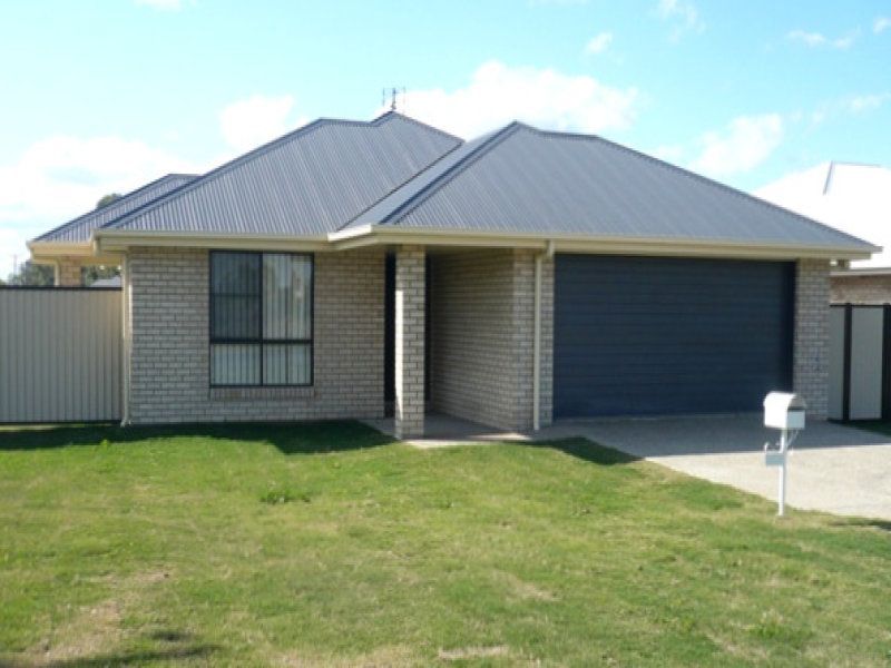 4 bedrooms House in 113 Zeller Street CHINCHILLA QLD, 4413