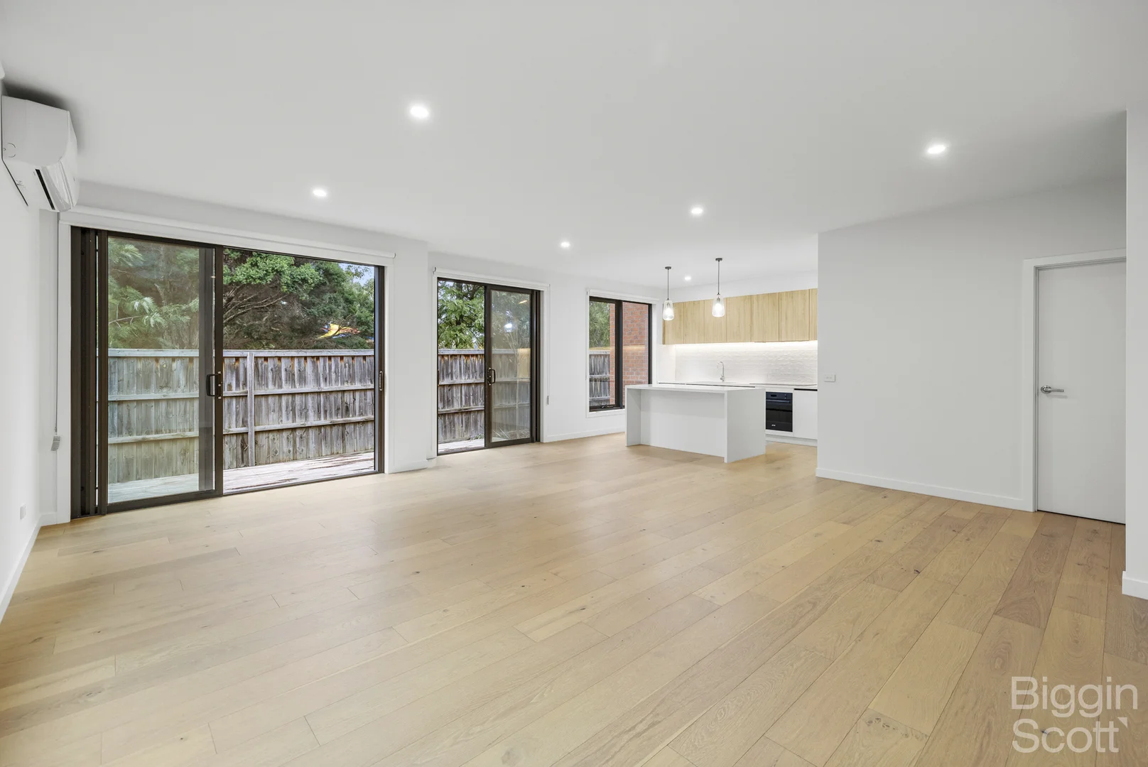 Additional image 3 of 2/5 Carcoola Court, Ormond VIC 3204