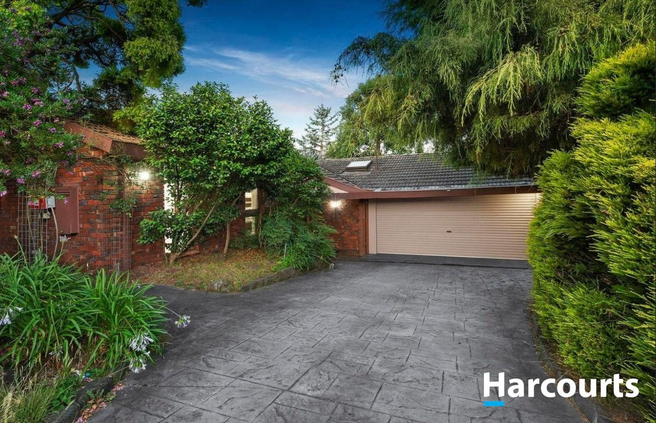 4 bedrooms House in 35 Sinclair Avenue TEMPLESTOWE LOWER VIC, 3107