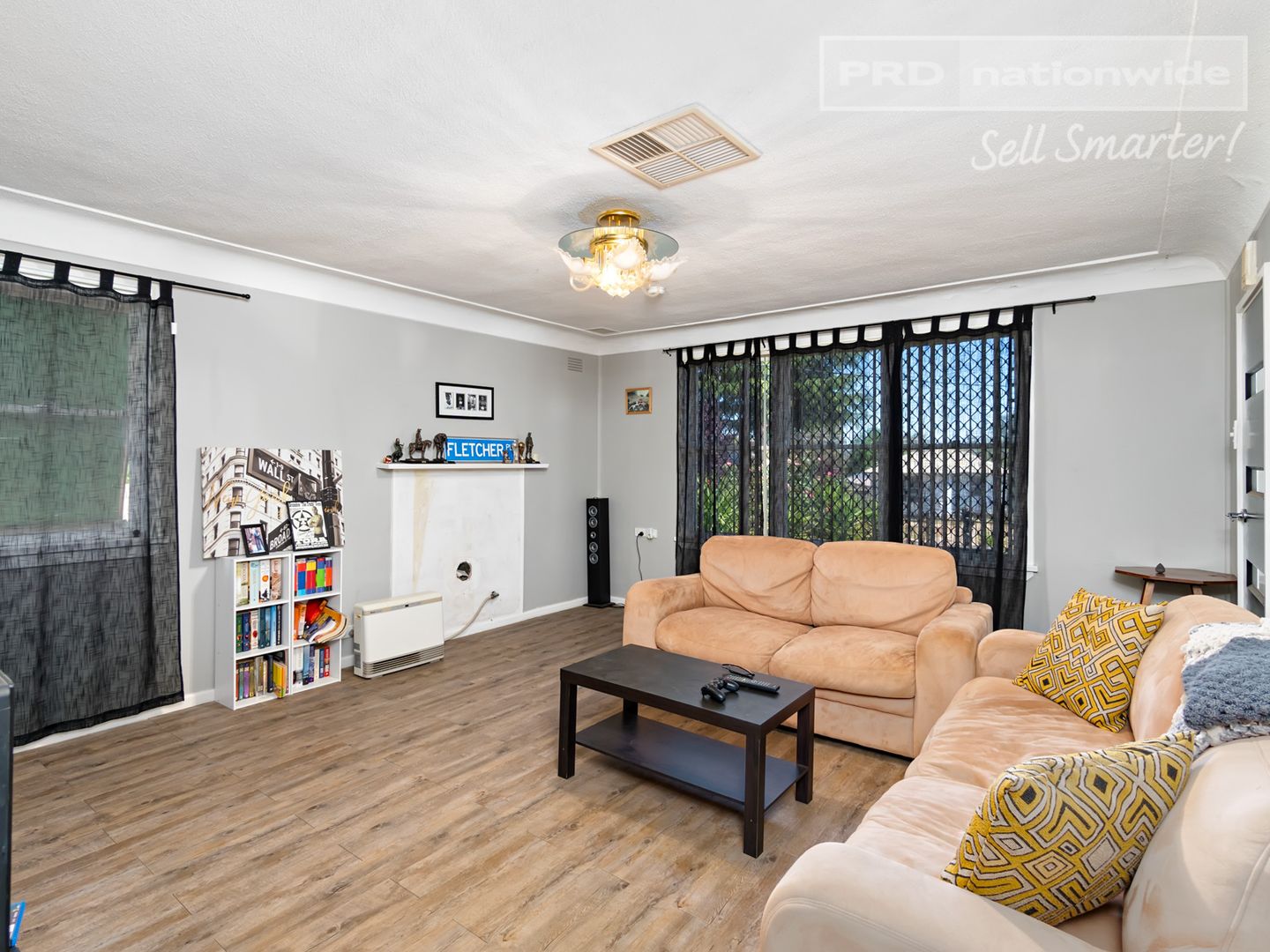 11 Gowrie Parade, Mount Austin NSW 2650, Image 1