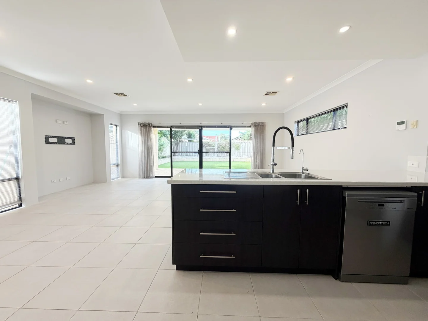 Additional image 6 of 332 The Strand, Dianella WA 6059