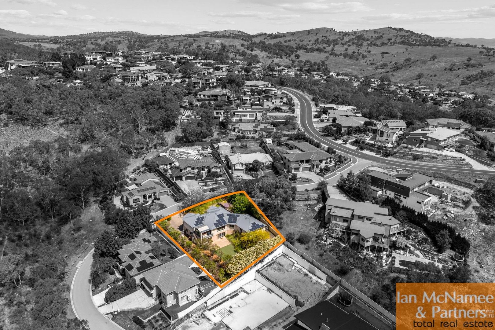 7 Bellbush Close, Jerrabomberra NSW 2619, Image 2