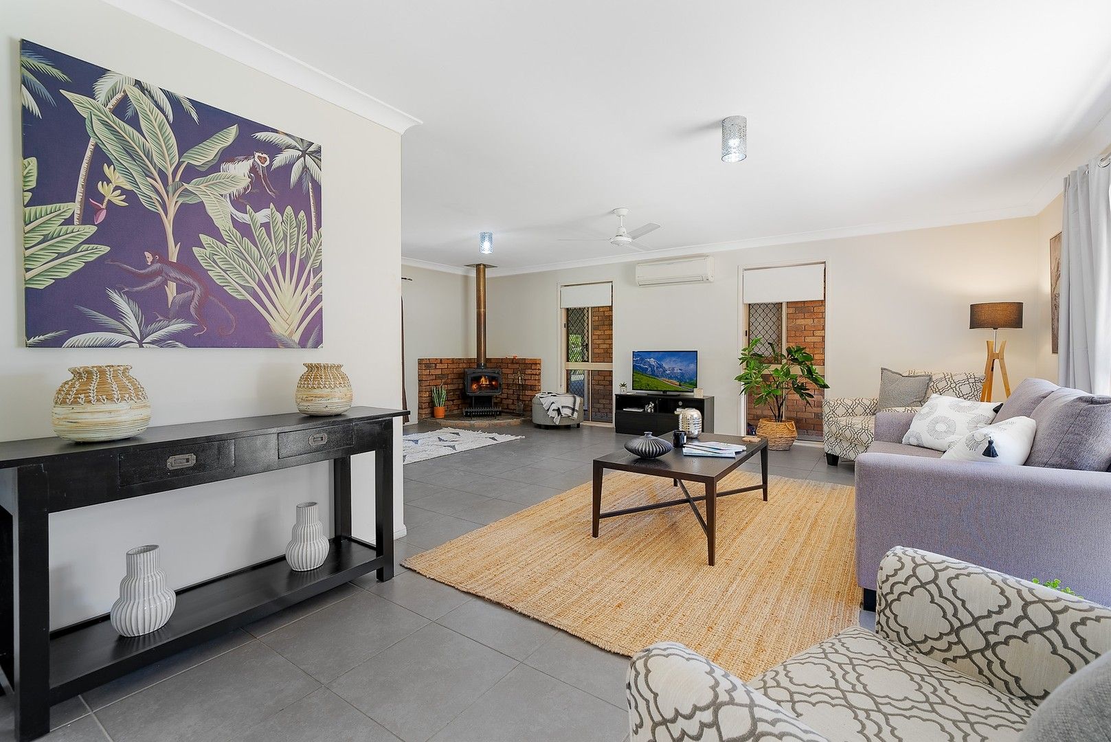 5 bedrooms House in 99-101 Victoria Drive GLENLOGAN QLD, 4280