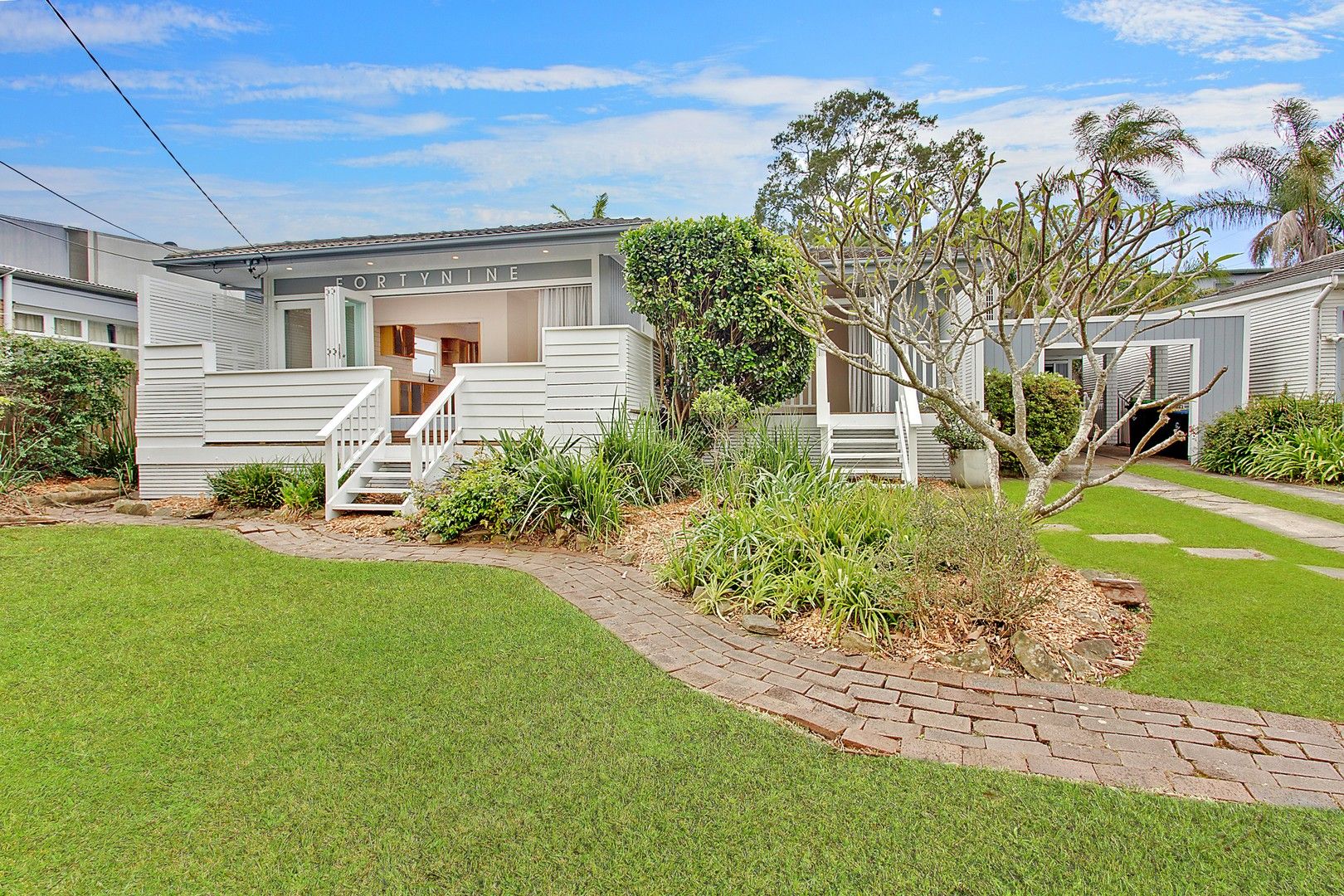 4 bedrooms House in 49 Bluegum Crescent FRENCHS FOREST NSW, 2086