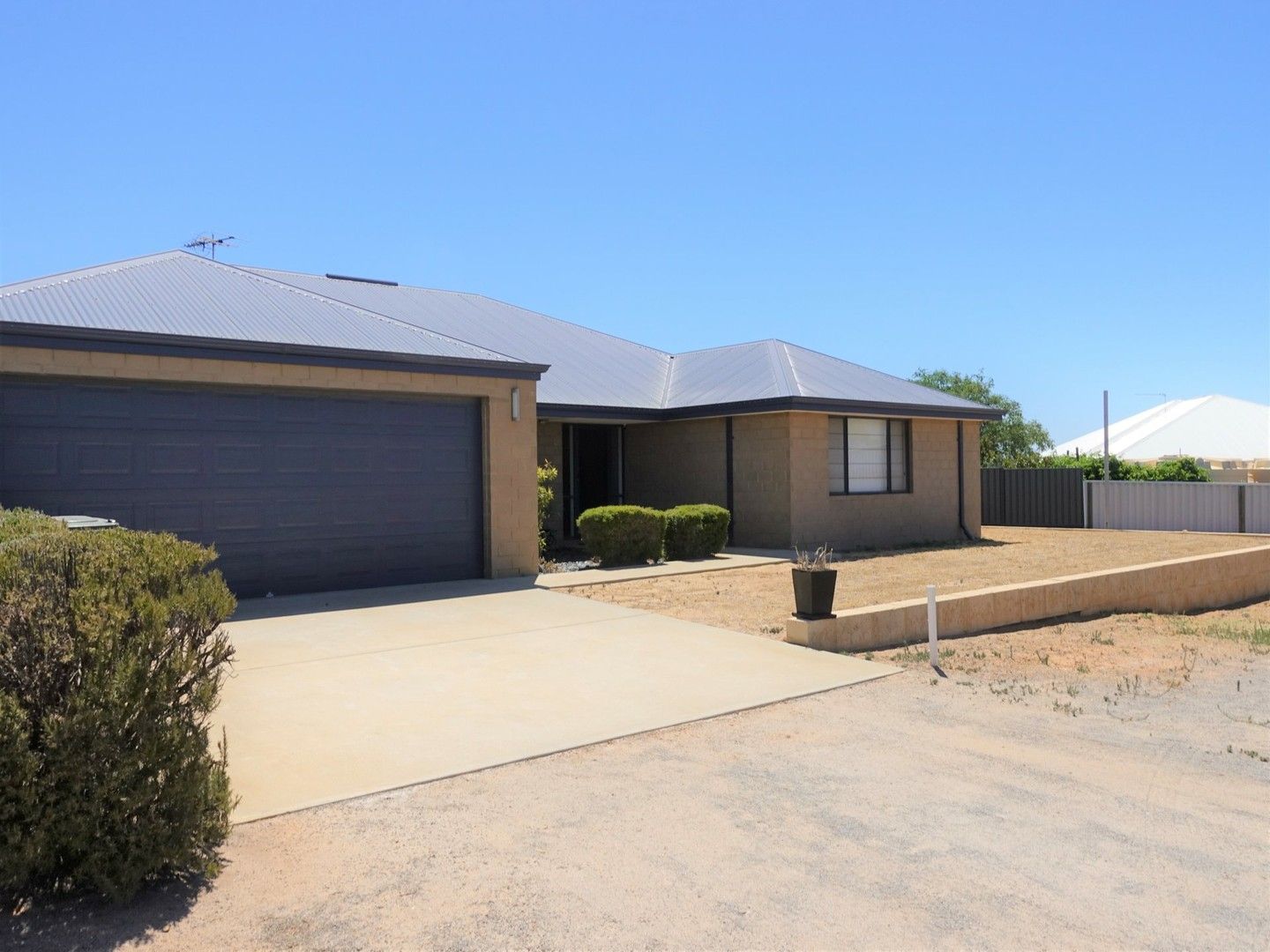 3 bedrooms House in 25 Melaleuca Drive WOORREE WA, 6530