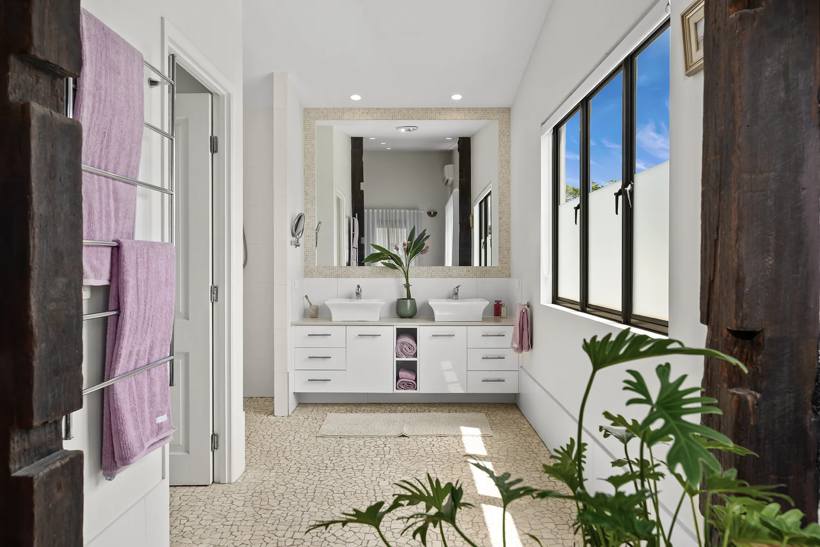 Additional image 20 of 35 Alfred Street, Mermaid Beach QLD 4218