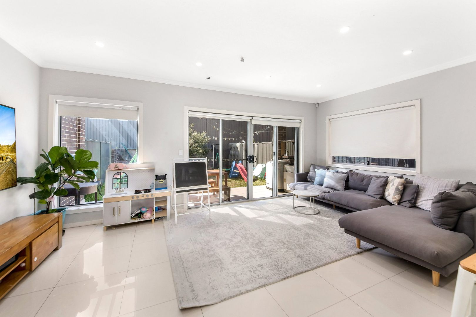 2/3 Ainslie PL, Condell Park NSW 2200, Image 1