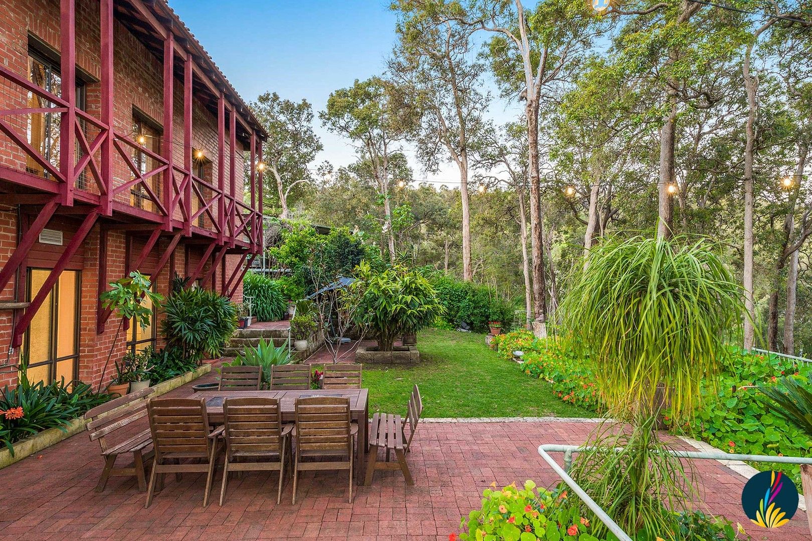 4 bedrooms House in 19 Croyden Road ROLEYSTONE WA, 6111