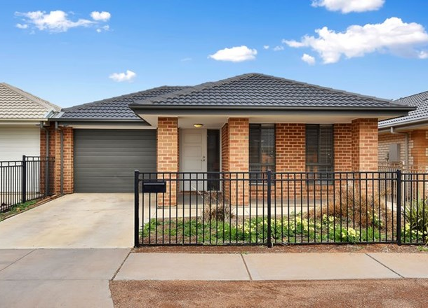 11 Chapman Road, Smithfield Plains SA 5114