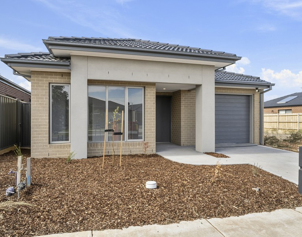 10 Eshal Crescent, Wyndham Vale VIC 3024