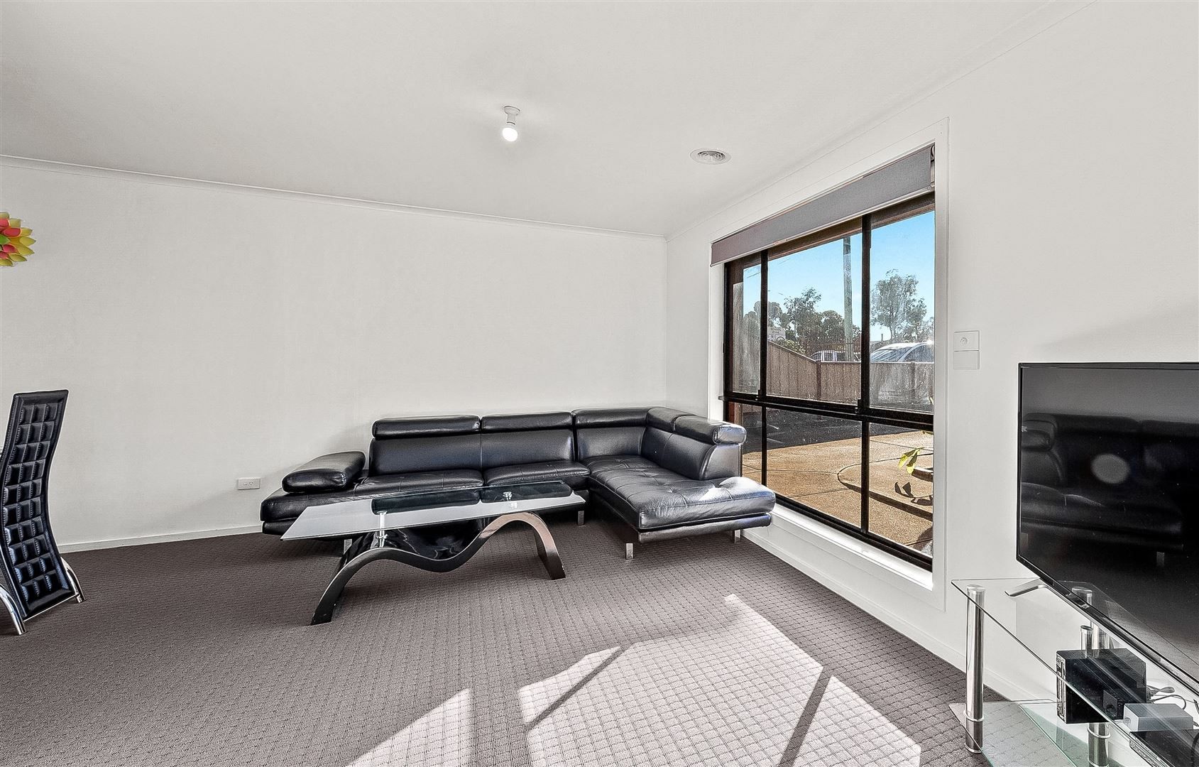 411 Taylors Road, Kings Park VIC 3021, Image 1