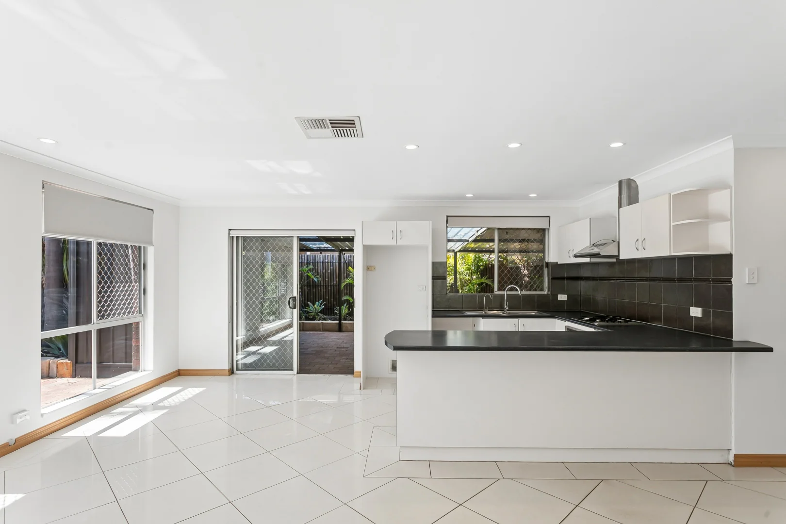 Additional image 7 of 52 Shillington Way, Thornlie WA 6108