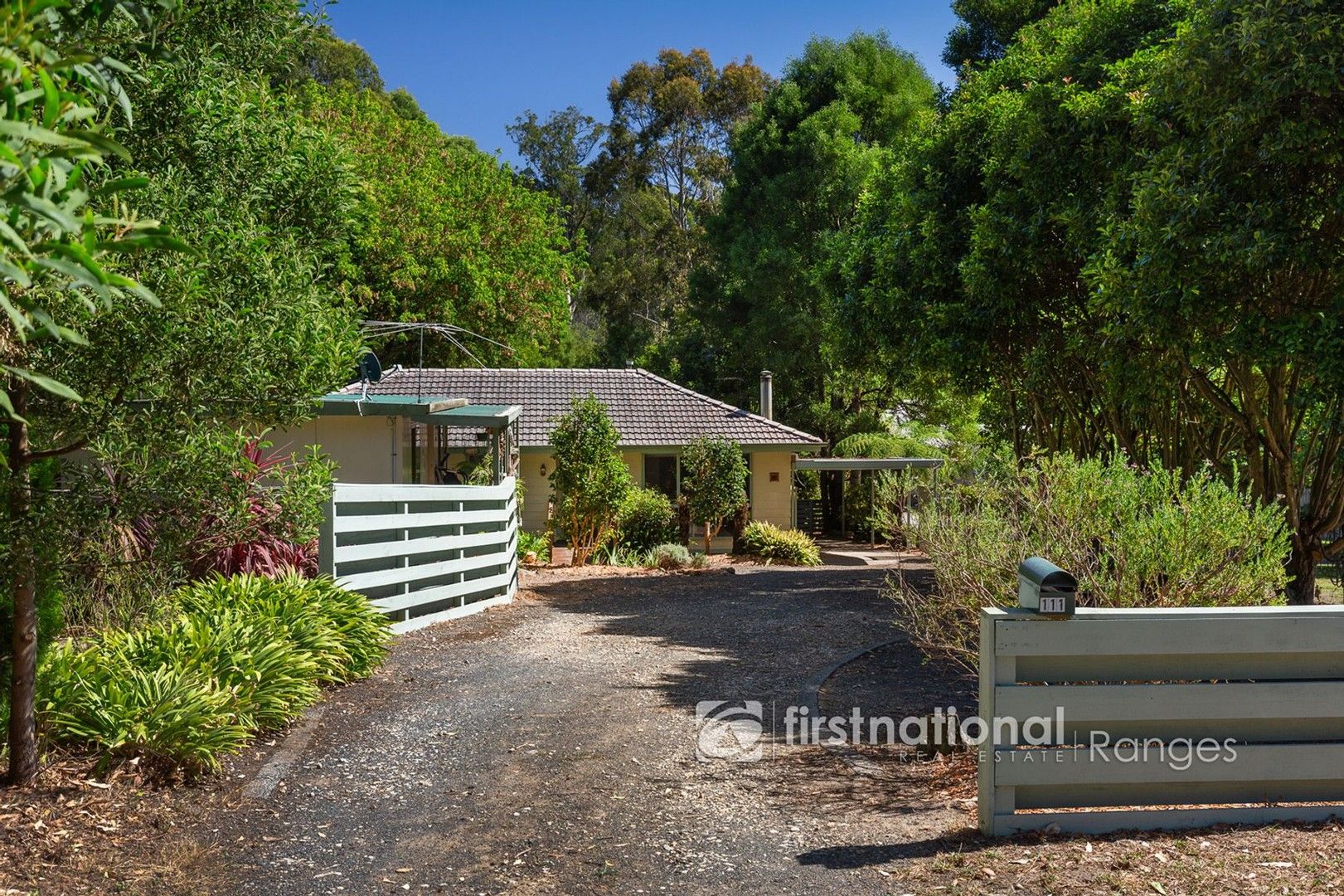 4 bedrooms House in 111 Woori Yallock Road COCKATOO VIC, 3781