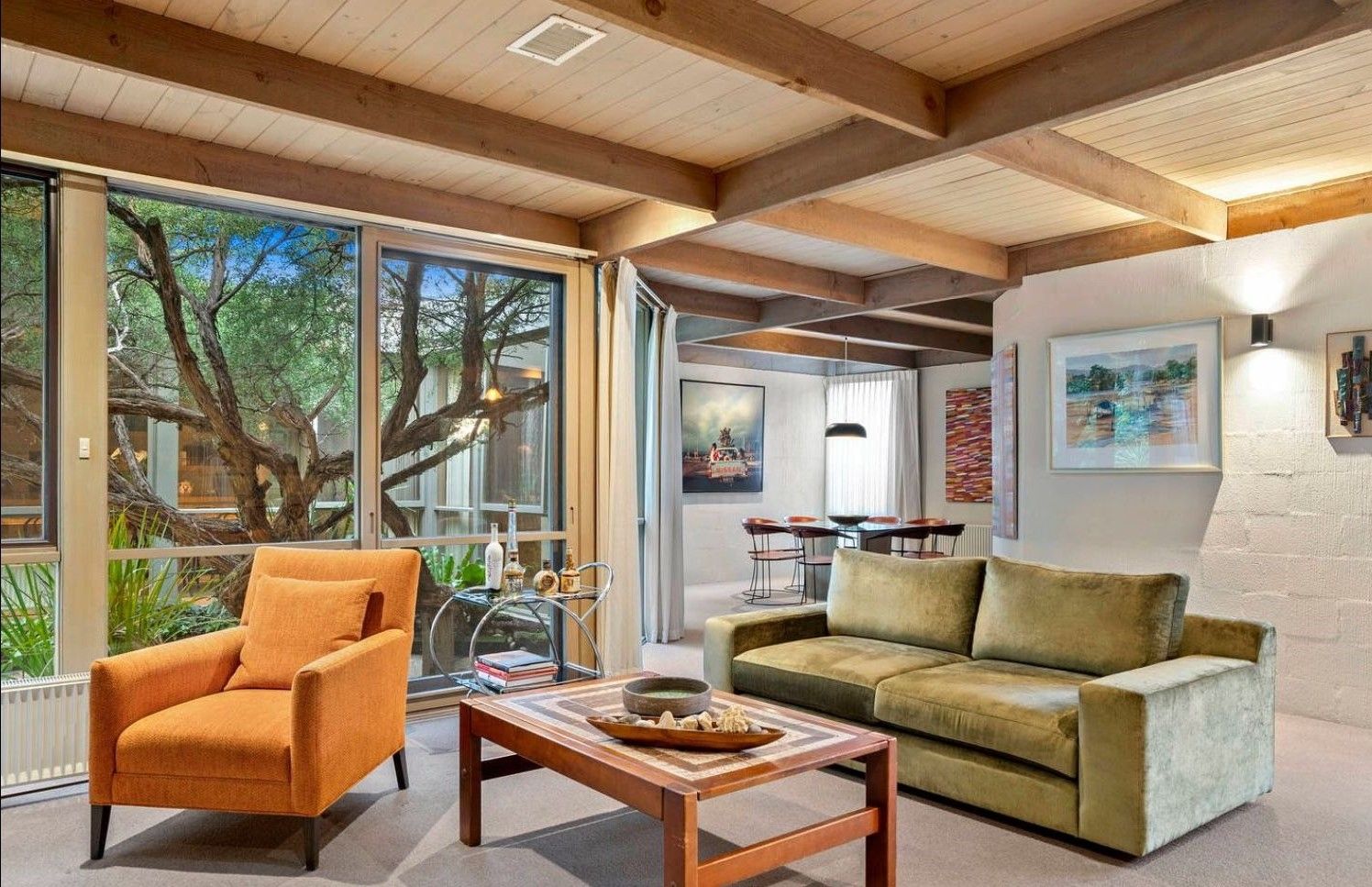 4 bedrooms House in 2A Lysbeth Street MCKINNON VIC, 3204