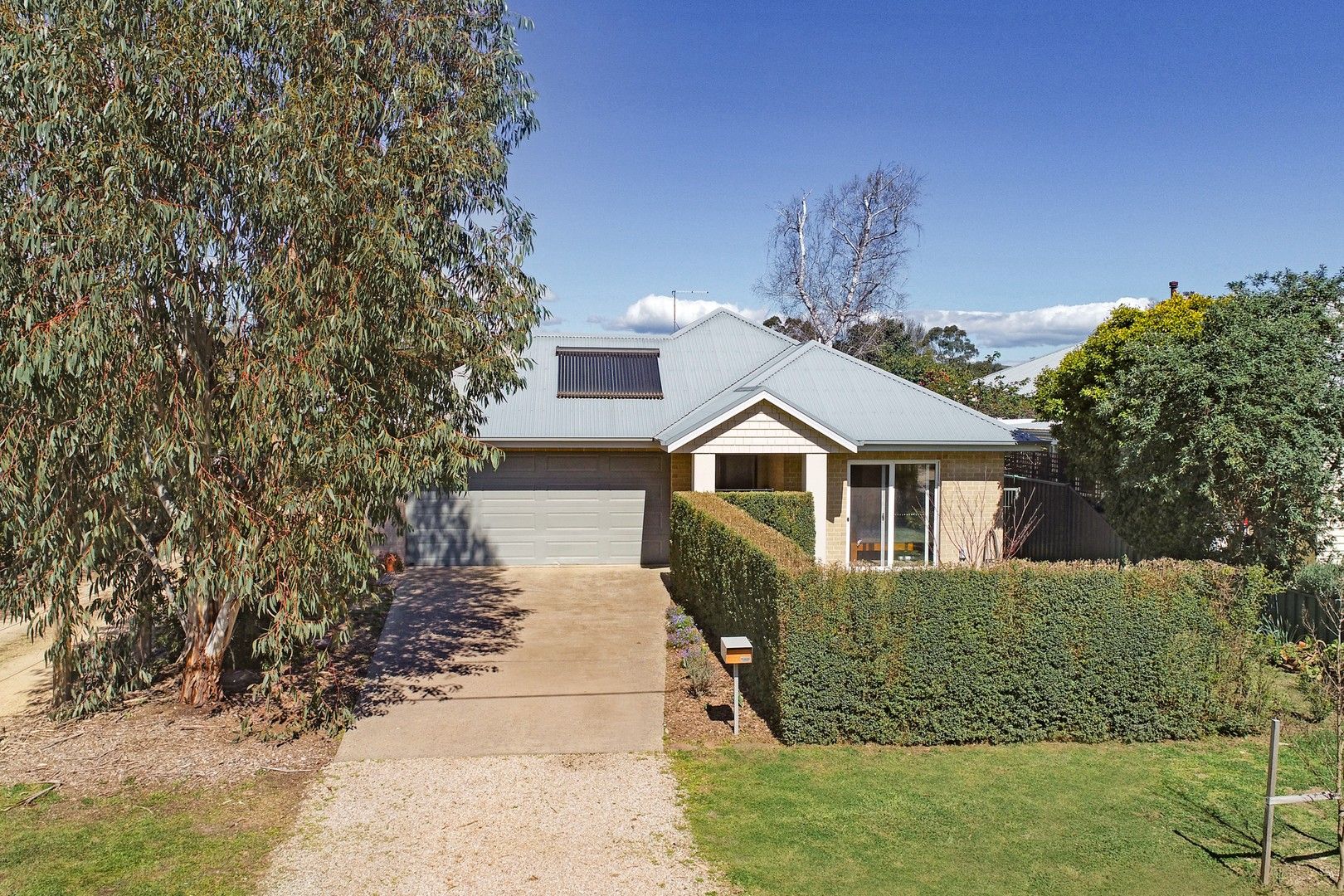 6a Logan Street, Mansfield VIC 3722, Image 1