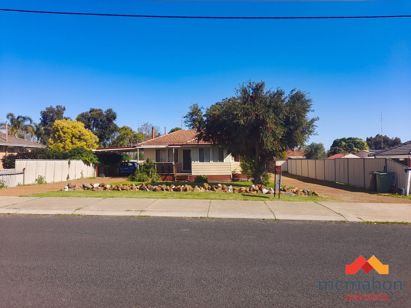 6 bedrooms Duplex in 21 Jackson Street WAROONA WA, 6215