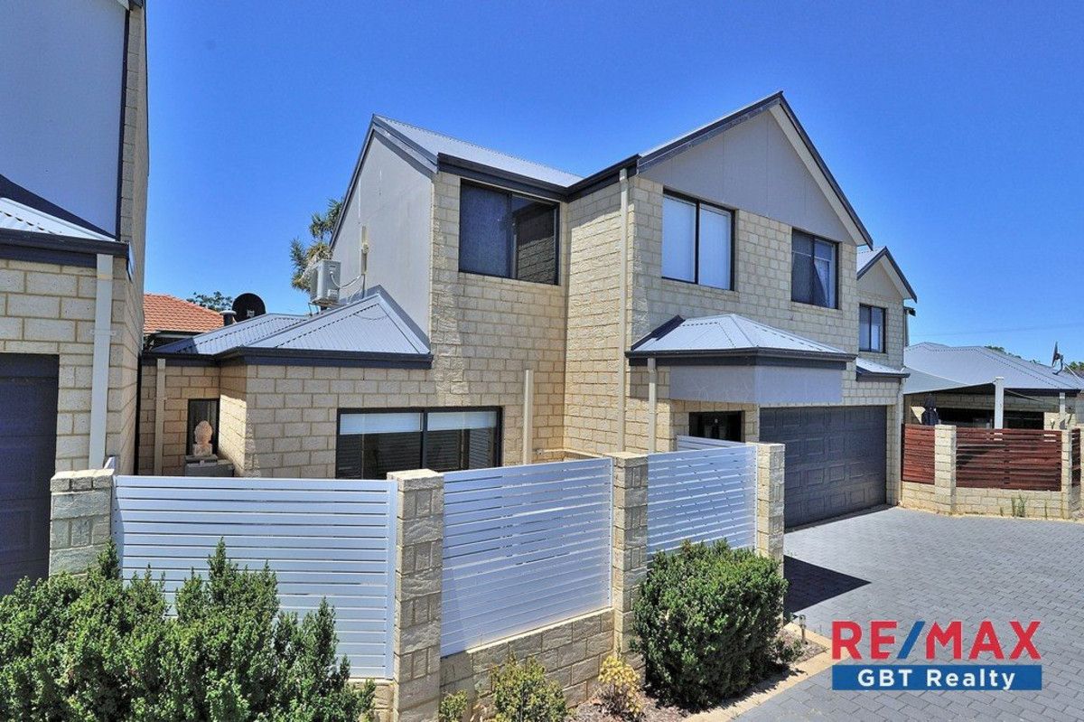 3 bedrooms Townhouse in 30b Montrose Way NOLLAMARA WA, 6061