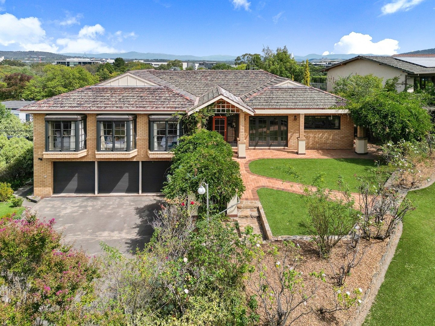 6 bedrooms House in 22 Garsia Street CAMPBELL ACT, 2612