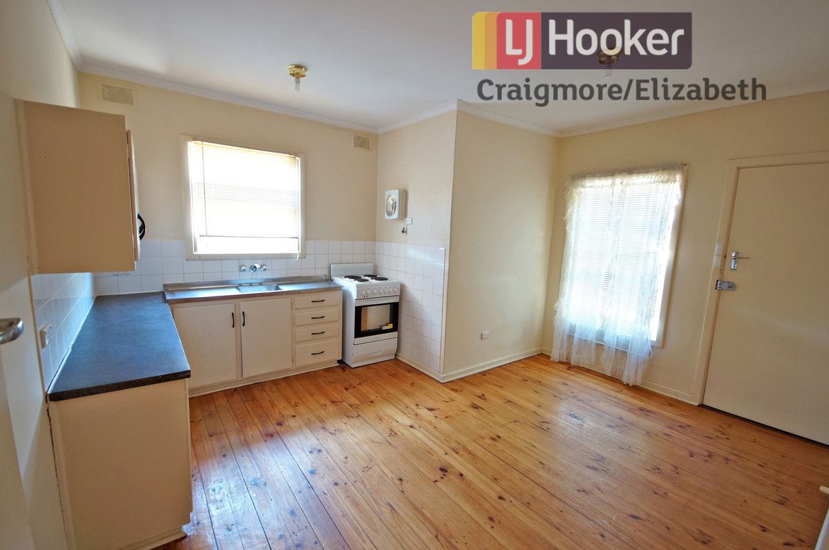 8 Seatown Road, Elizabeth Park SA 5113, Image 2