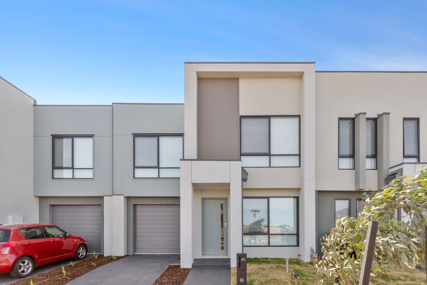 42 Verona Crescent, Fraser Rise VIC 3336 Townhouse For Rent Domain