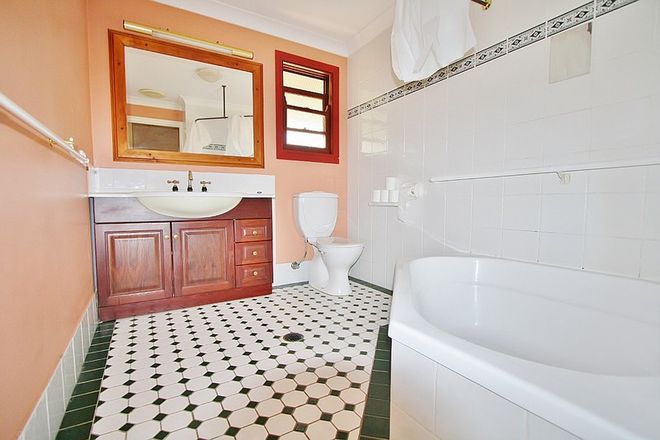 118 Layard Street Holland Park 4121 - Image 6