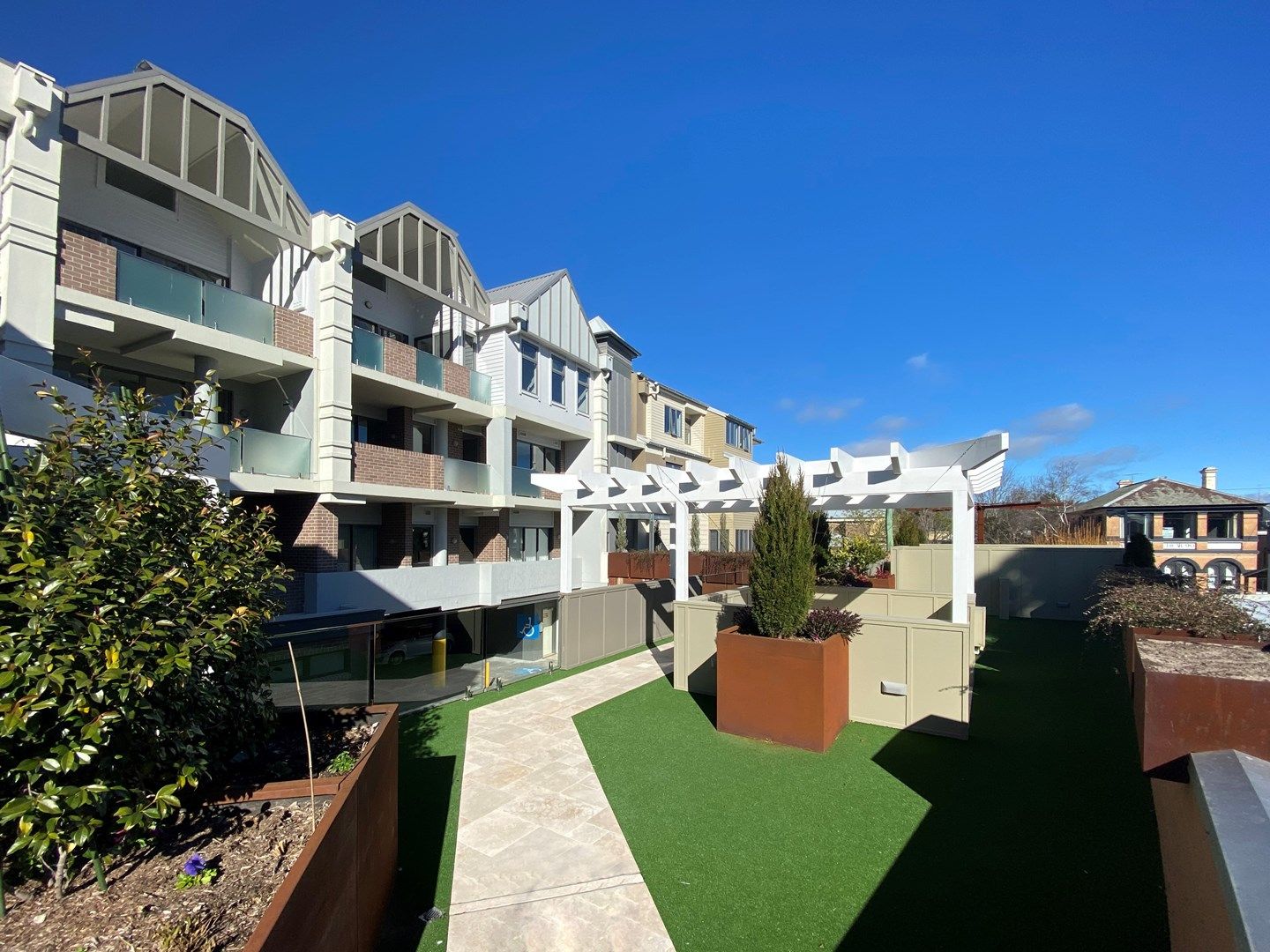 2 bedrooms Apartment / Unit / Flat in 24/2-8 Station Street MITTAGONG NSW, 2575
