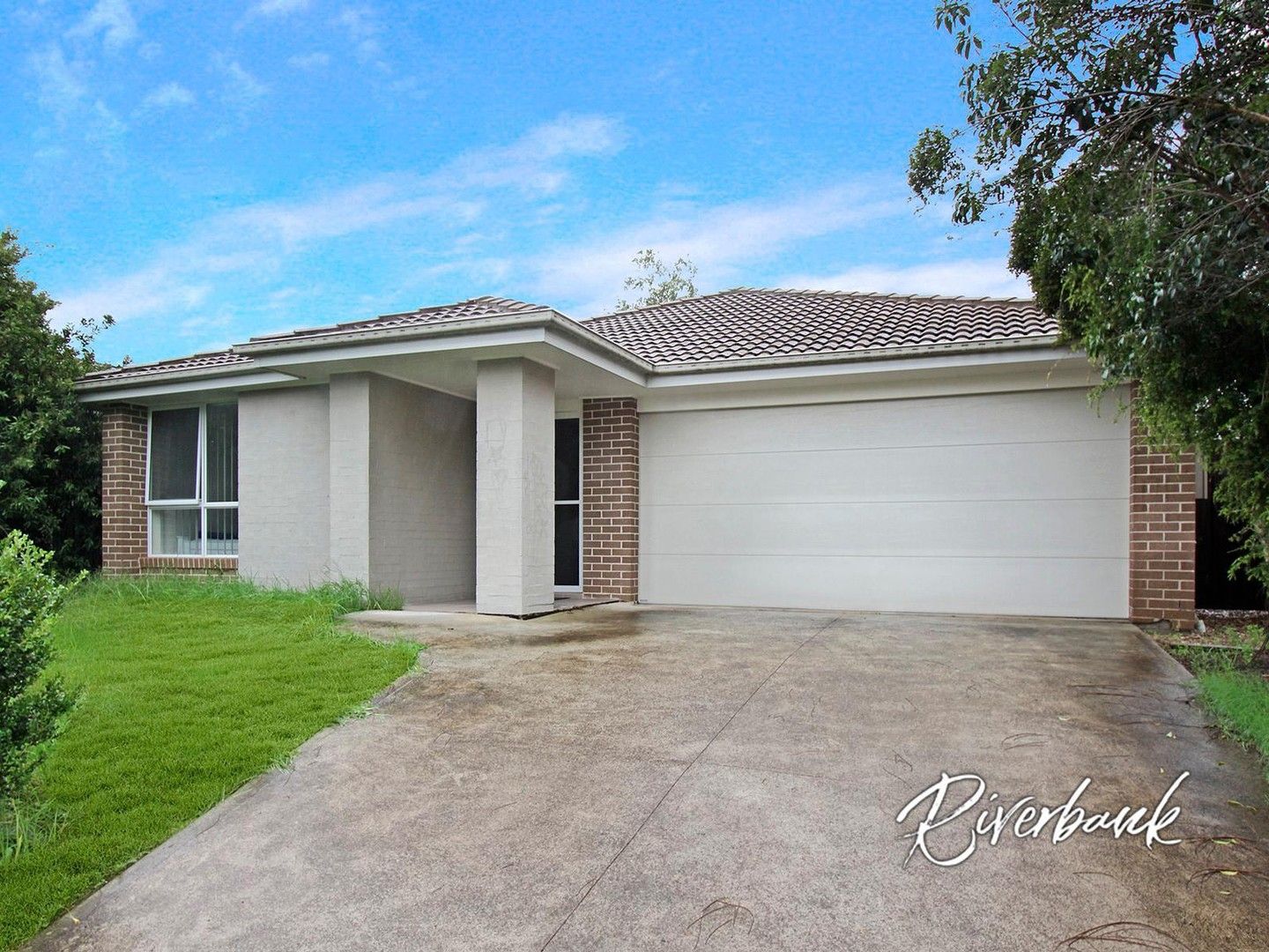 33 Ingleburn Gardens, Bardia NSW 2565, Image 0