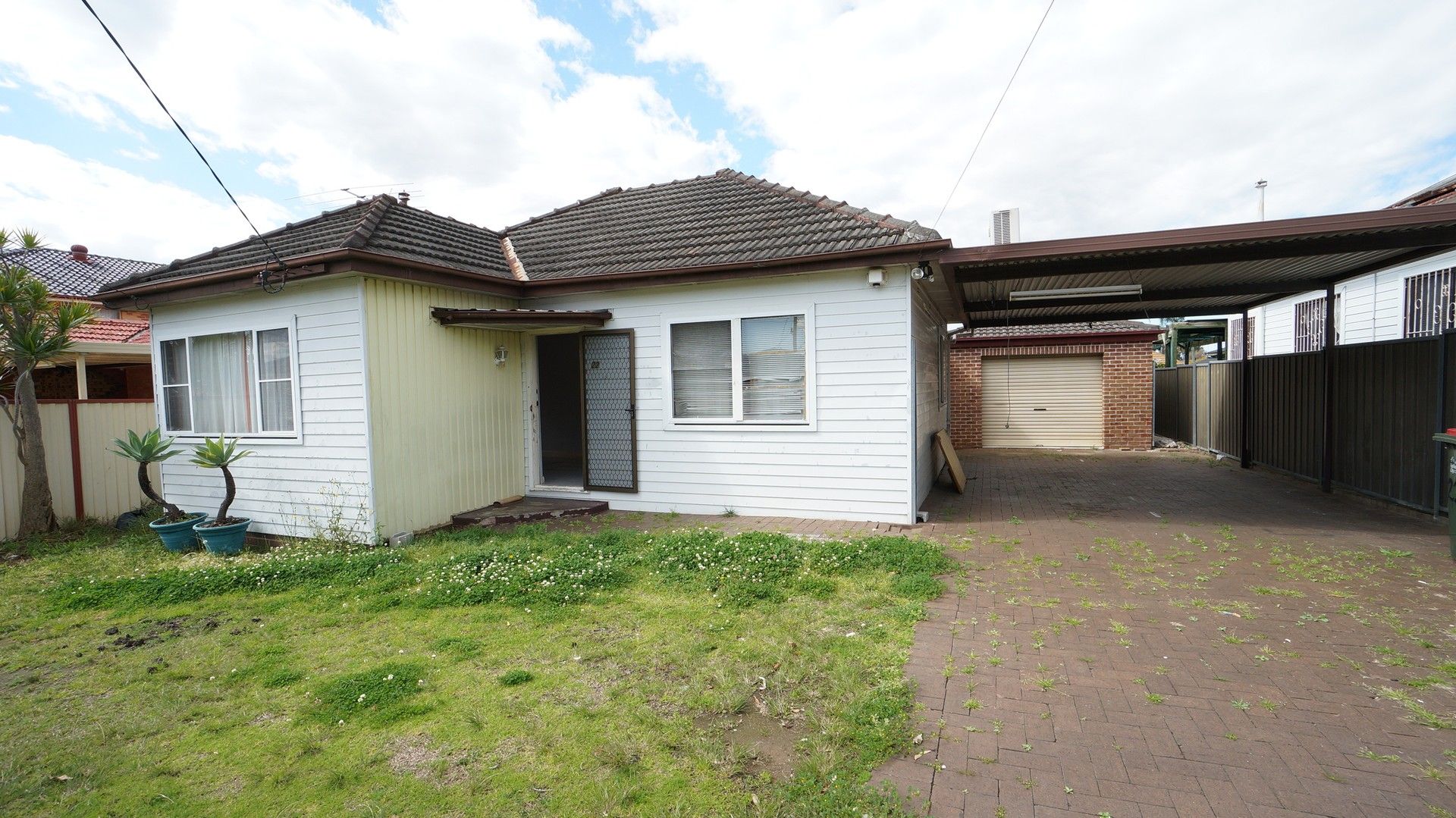 4 bedrooms House in 22 Peel Street CANLEY HEIGHTS NSW, 2166