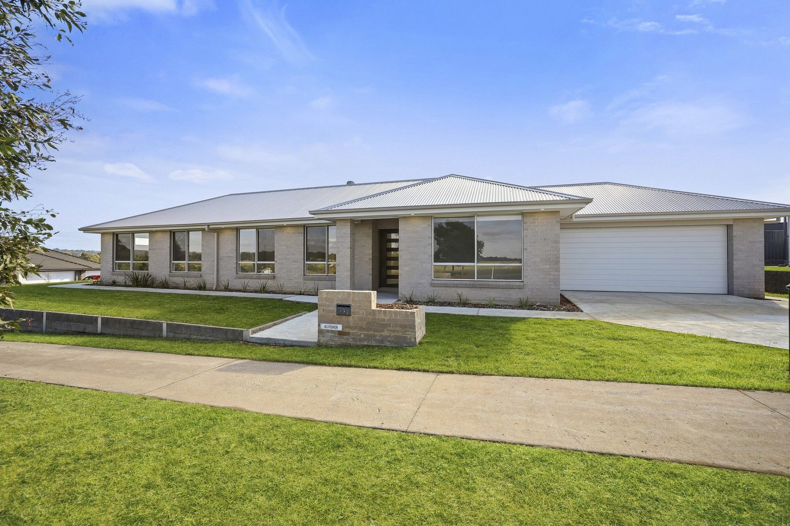 43 Fisher St, The Oaks NSW 2570, Image 0