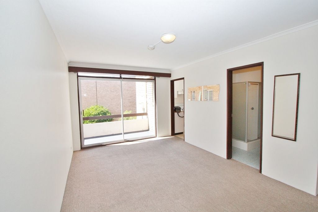 Studio in 10/529 Old South Head Rd, ROSE BAY NSW, 2029