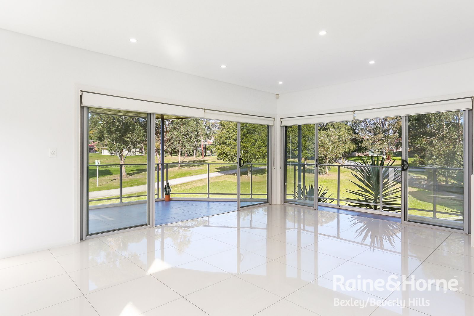 4 bedrooms Townhouse in 4/30 Pheasant Street CANTERBURY NSW, 2193