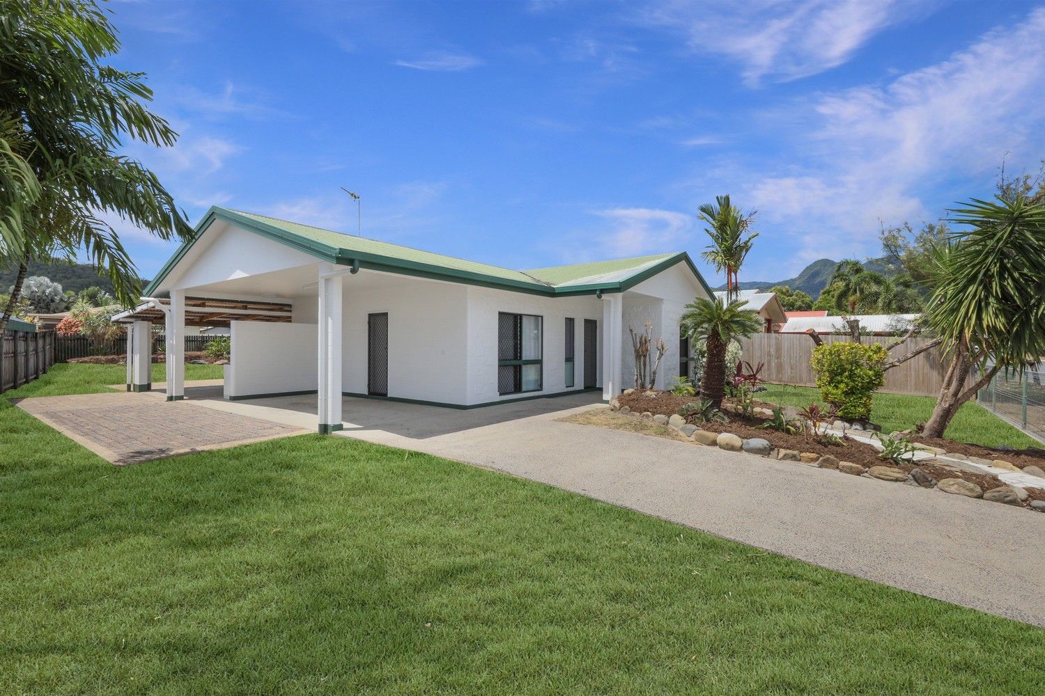 3 bedrooms House in 11 Jorgensen Street EDMONTON QLD, 4869