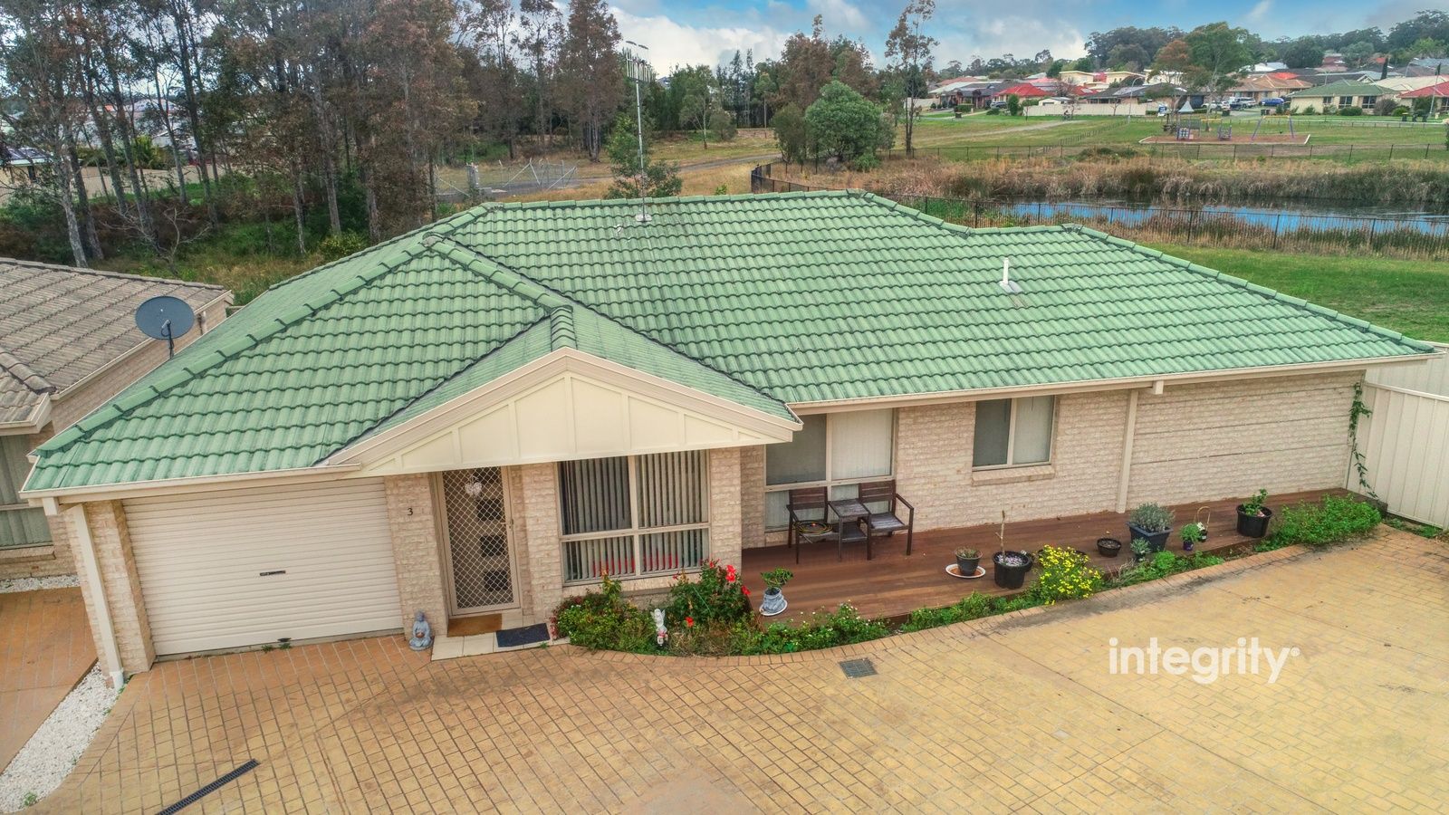 3/73-75 Rayleigh Drive, Worrigee NSW 2540, Image 0