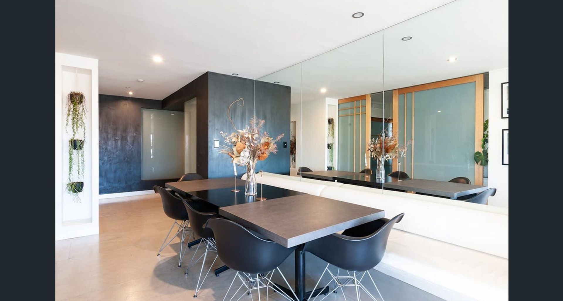 2 bedrooms Apartment / Unit / Flat in 609/105-113 Campbell St SURRY HILLS NSW, 2010