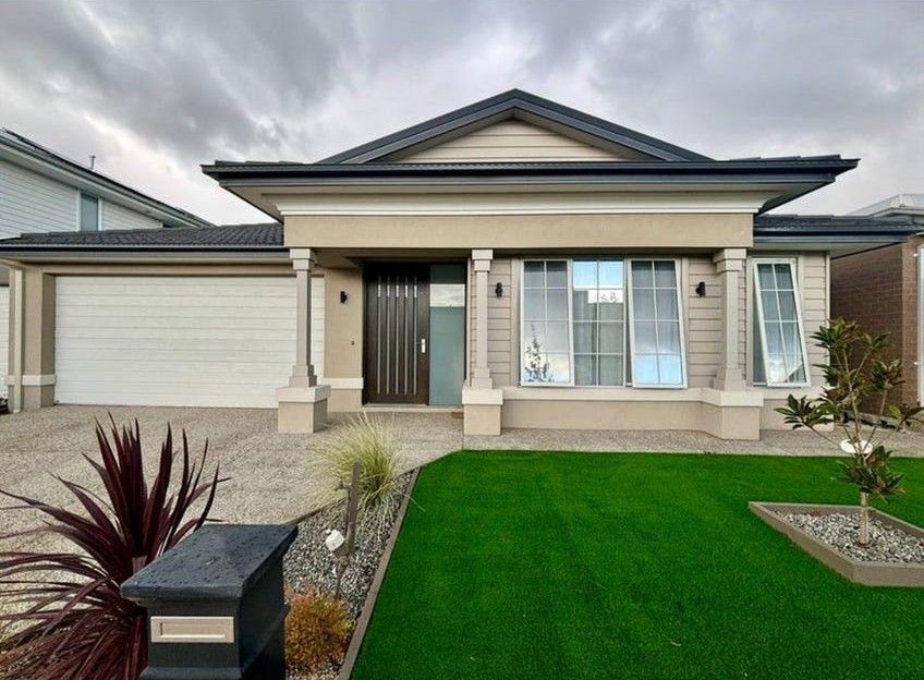 4 bedrooms House in 13 Leafy St LARA VIC, 3212
