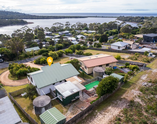 182 Main Road, Binalong Bay TAS 7216