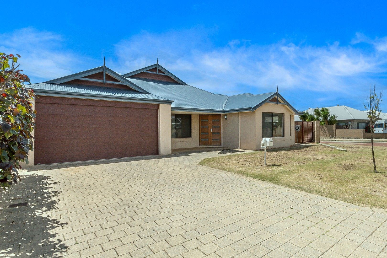 4 bedrooms House in 22 Glenview Way SOUTHERN RIVER WA, 6110