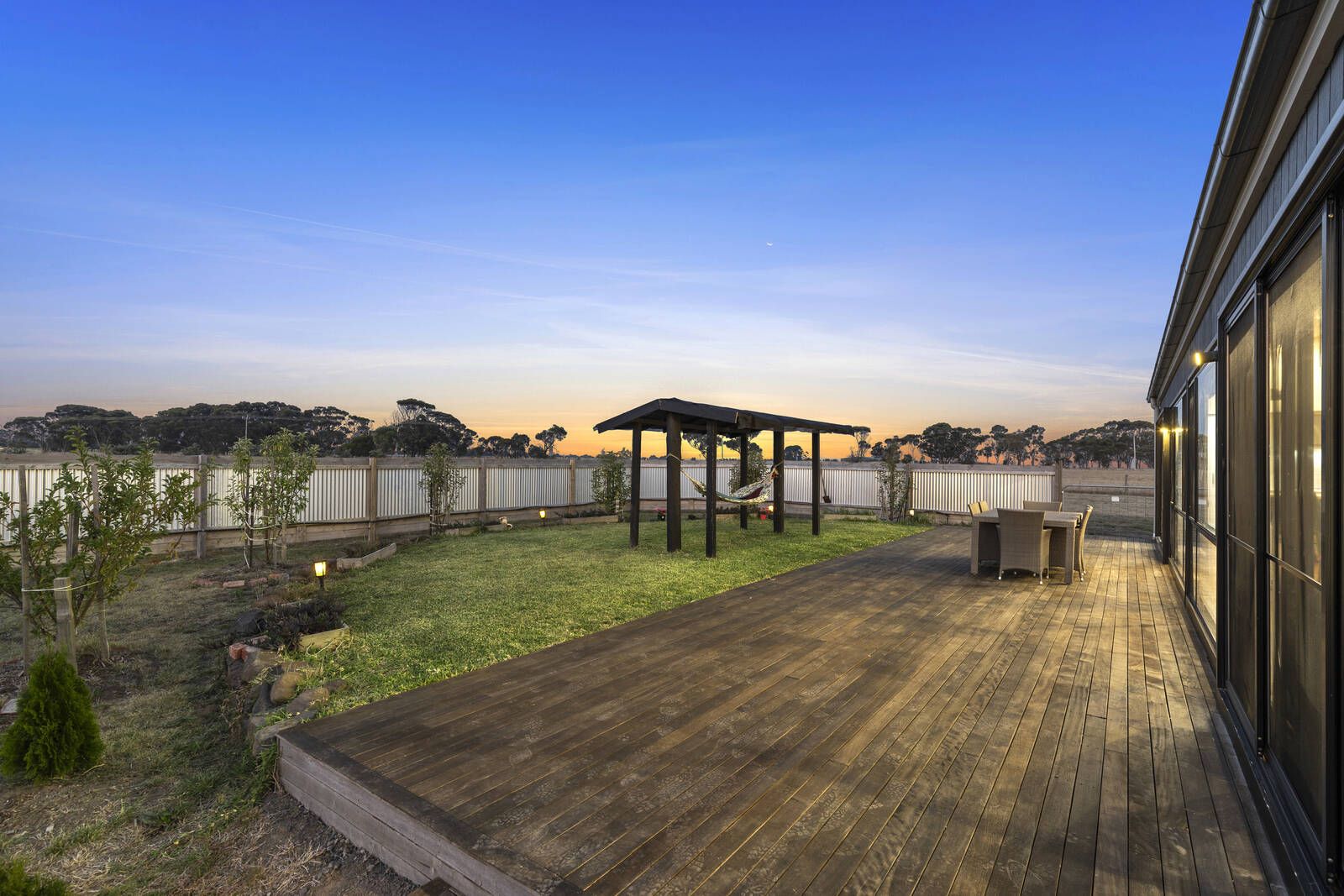 21 Burrows Road, Lethbridge VIC 3332, Image 2