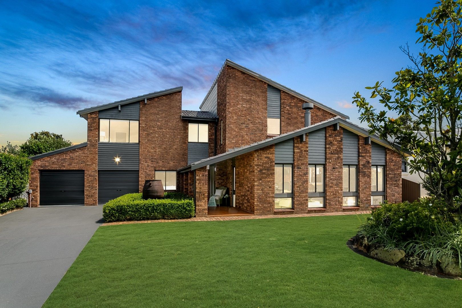 5 bedrooms House in 65 Watkins Road BAULKHAM HILLS NSW, 2153