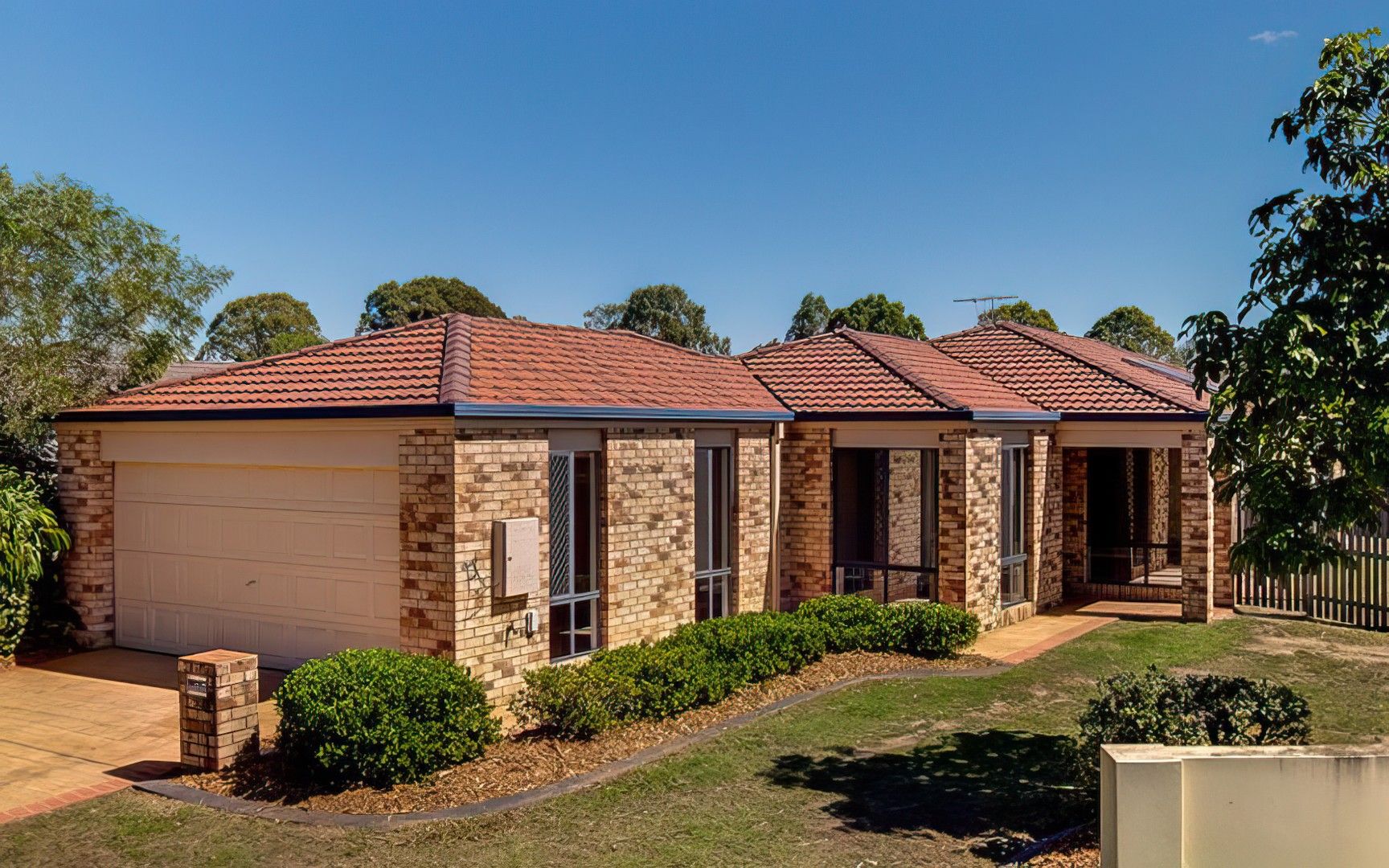 4 bedrooms House in 52 Denning Road BRACKEN RIDGE QLD, 4017