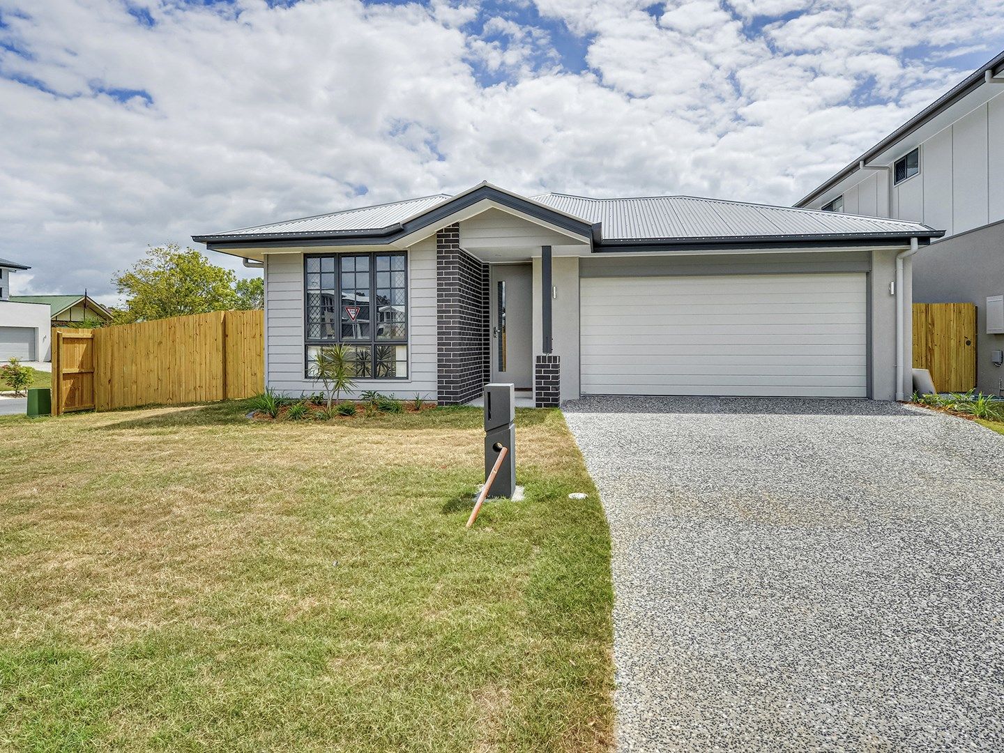 4 bedrooms House in 2 Cowlishaw Close BOONDALL QLD, 4034