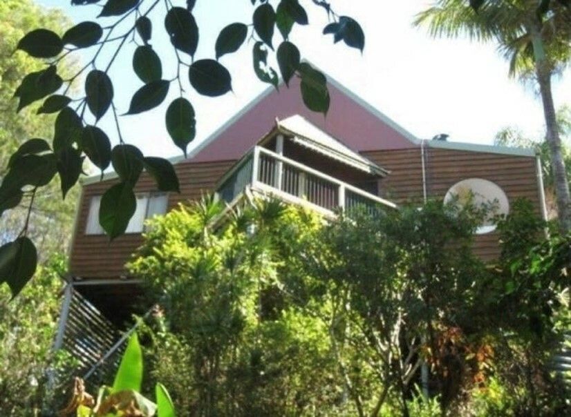3 bedrooms House in 46 Crescent Drive RUSSELL ISLAND QLD, 4184
