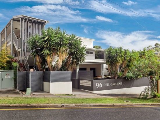 3 bedrooms House in Unit 9 / 96 Dell Road ST LUCIA QLD, 4067