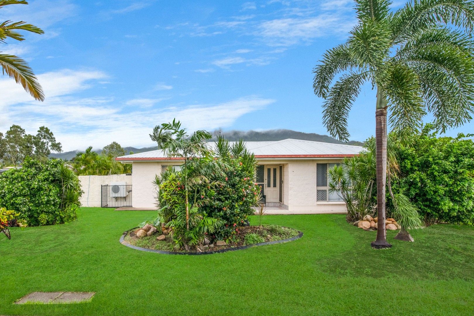4 bedrooms House in 145 YOLANDA DRIVE ANNANDALE QLD, 4814