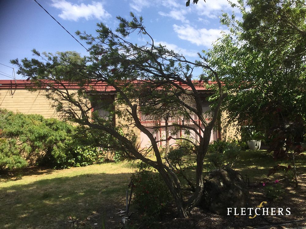 4 bedrooms House in 9 Lochinvar Road GLEN WAVERLEY VIC, 3150