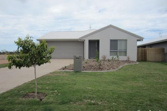 Picture of 12 Whitehaven Way, MOUNT LOW QLD 4818