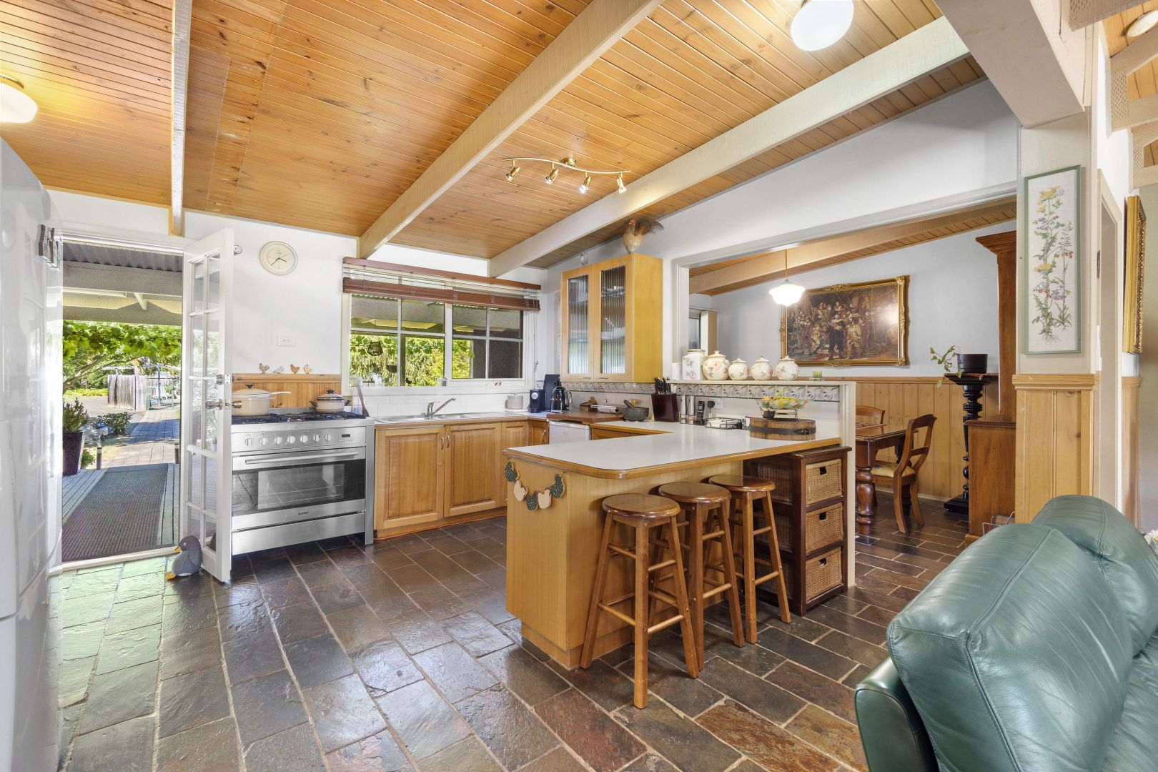 50 Victoria Street, Toongabbie VIC 3856 Domain