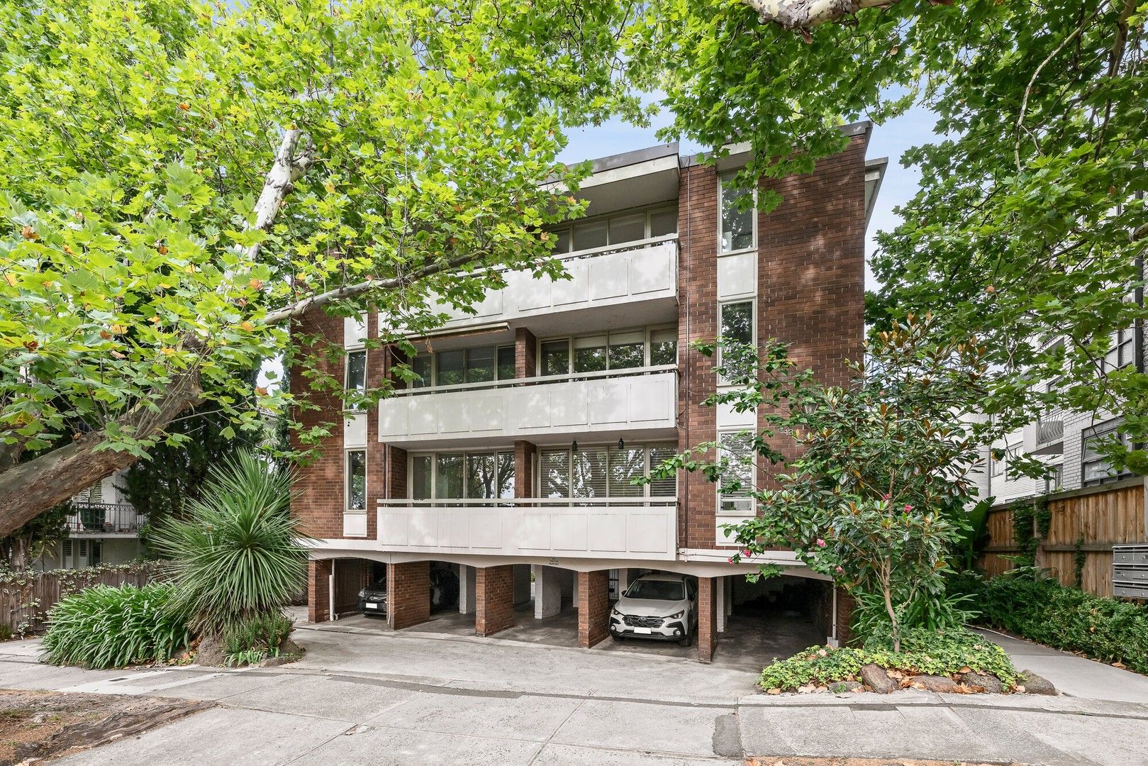 2 bedrooms Apartment / Unit / Flat in 7/13 Rockley Road SOUTH YARRA VIC, 3141