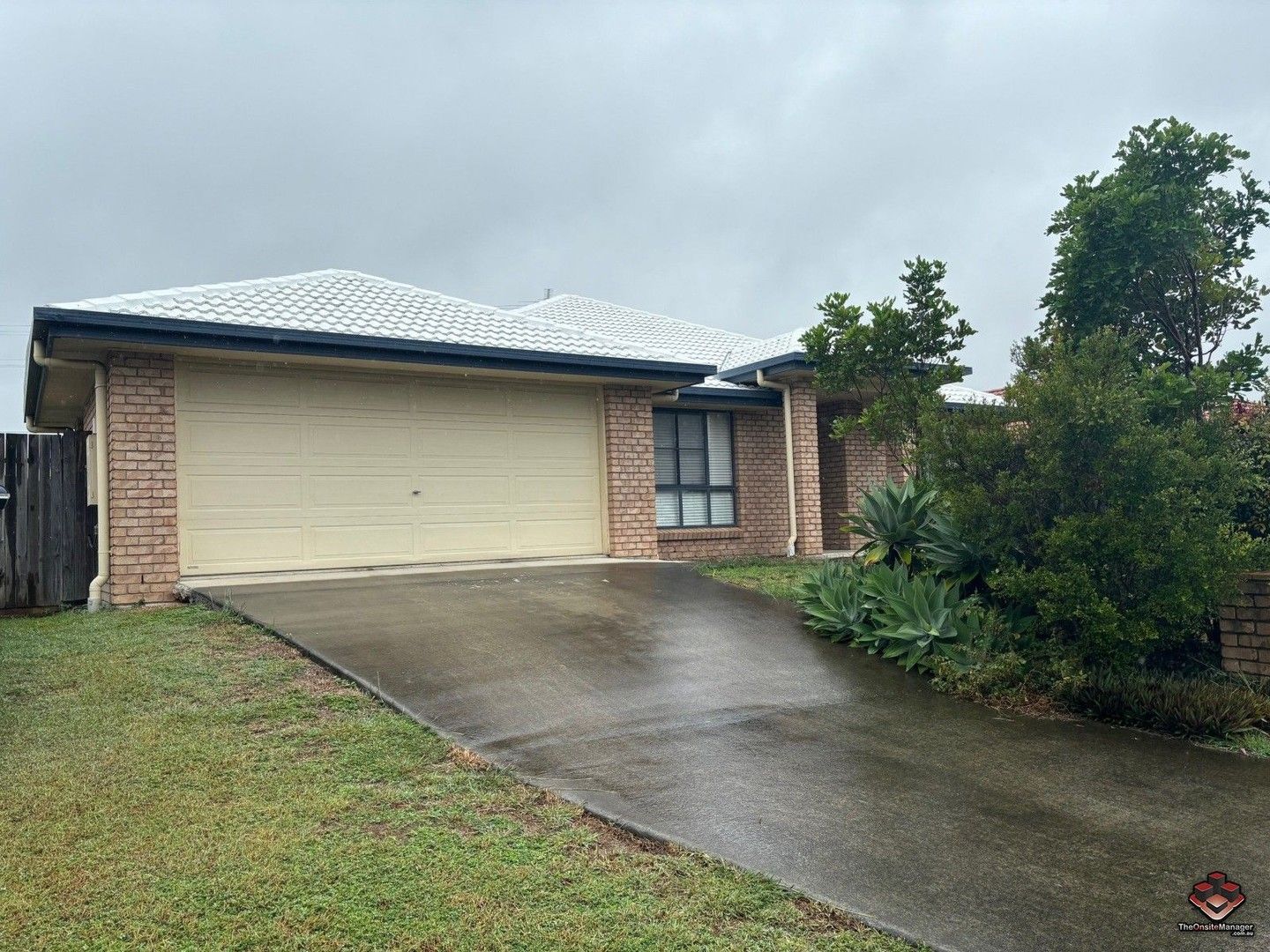 4 bedrooms House in 11 Dewhurst Crescent RACEVIEW QLD, 4305