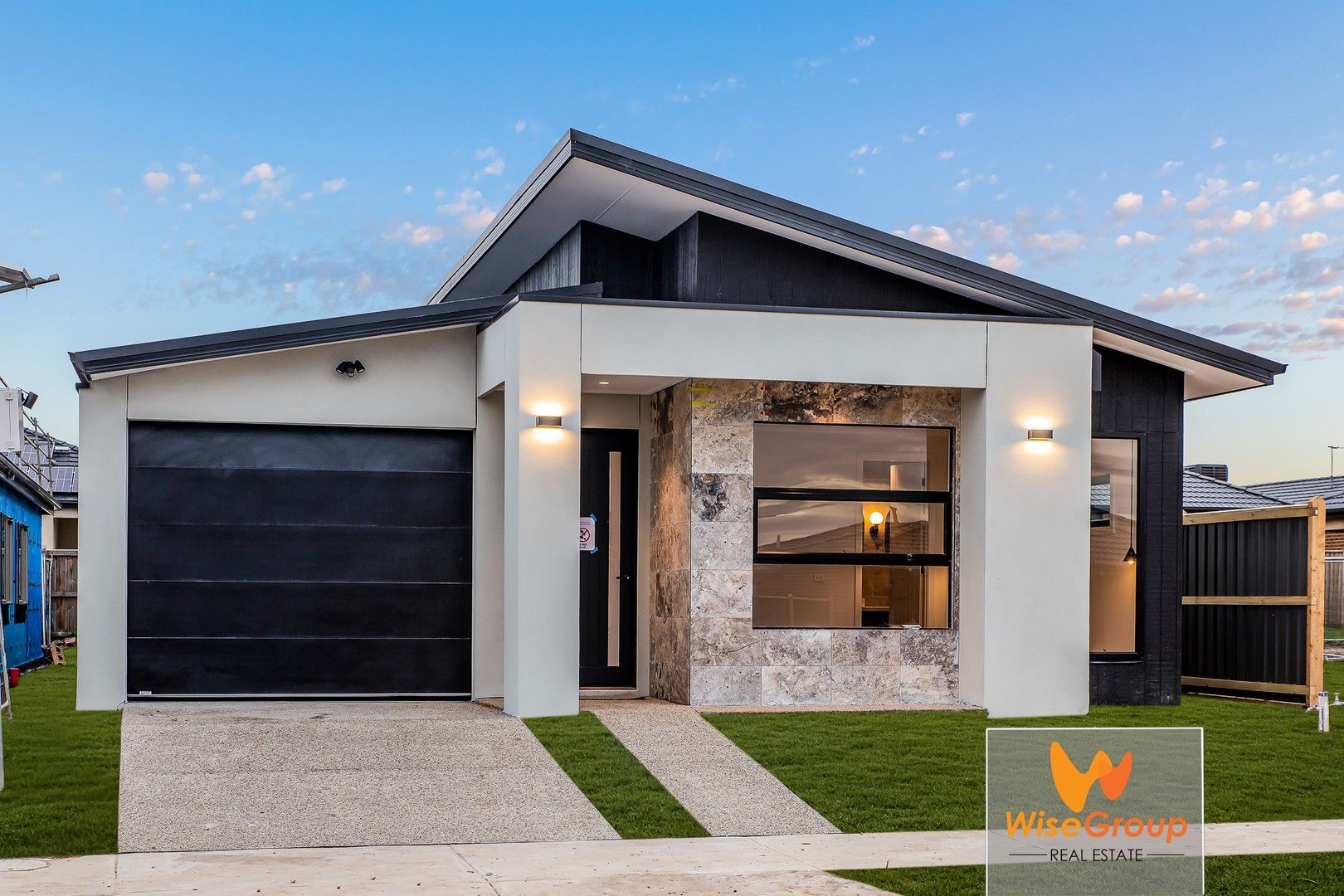 4 bedrooms House in 8 Ember Street CLYDE VIC, 3978
